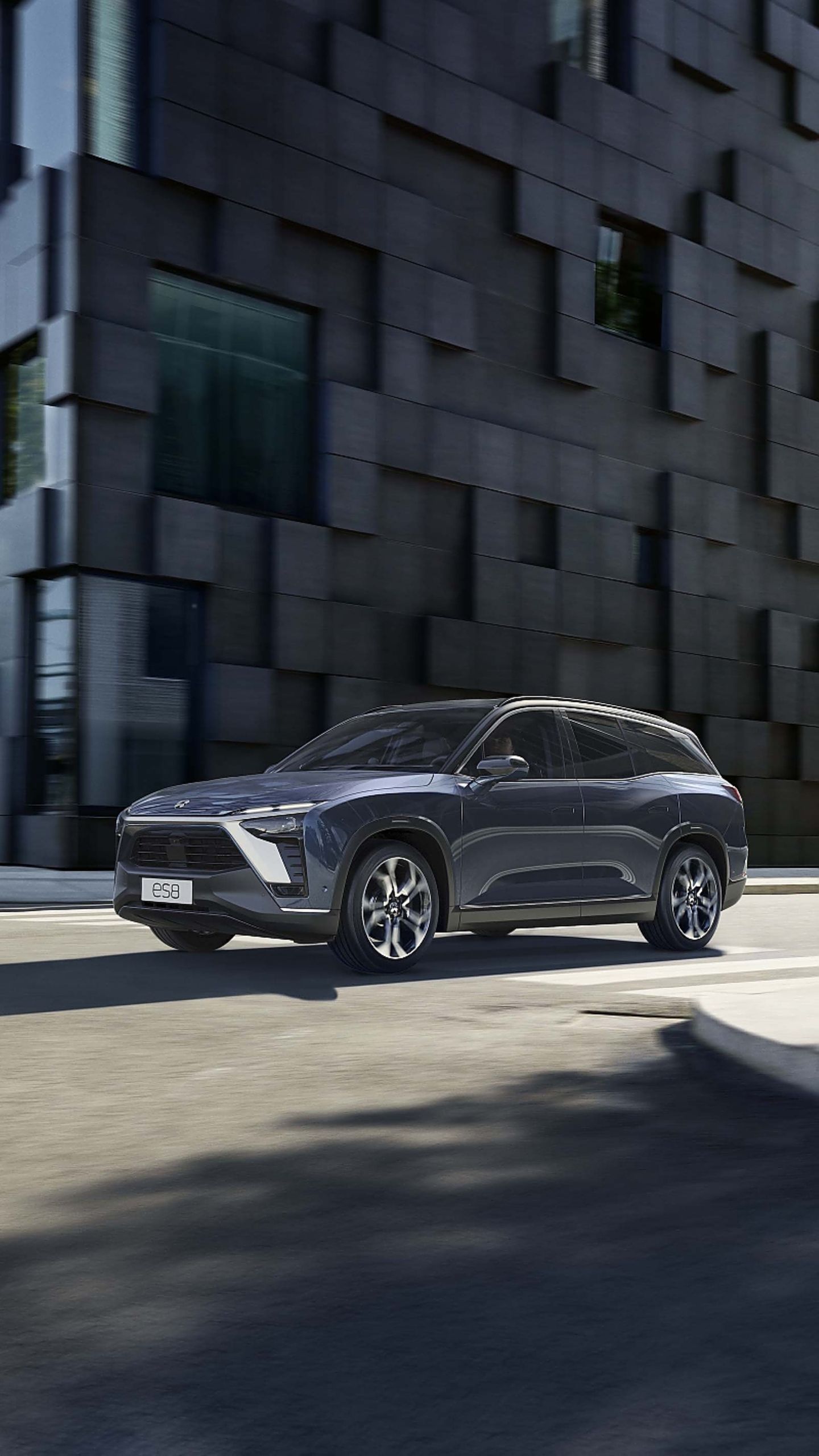 Nio ES8