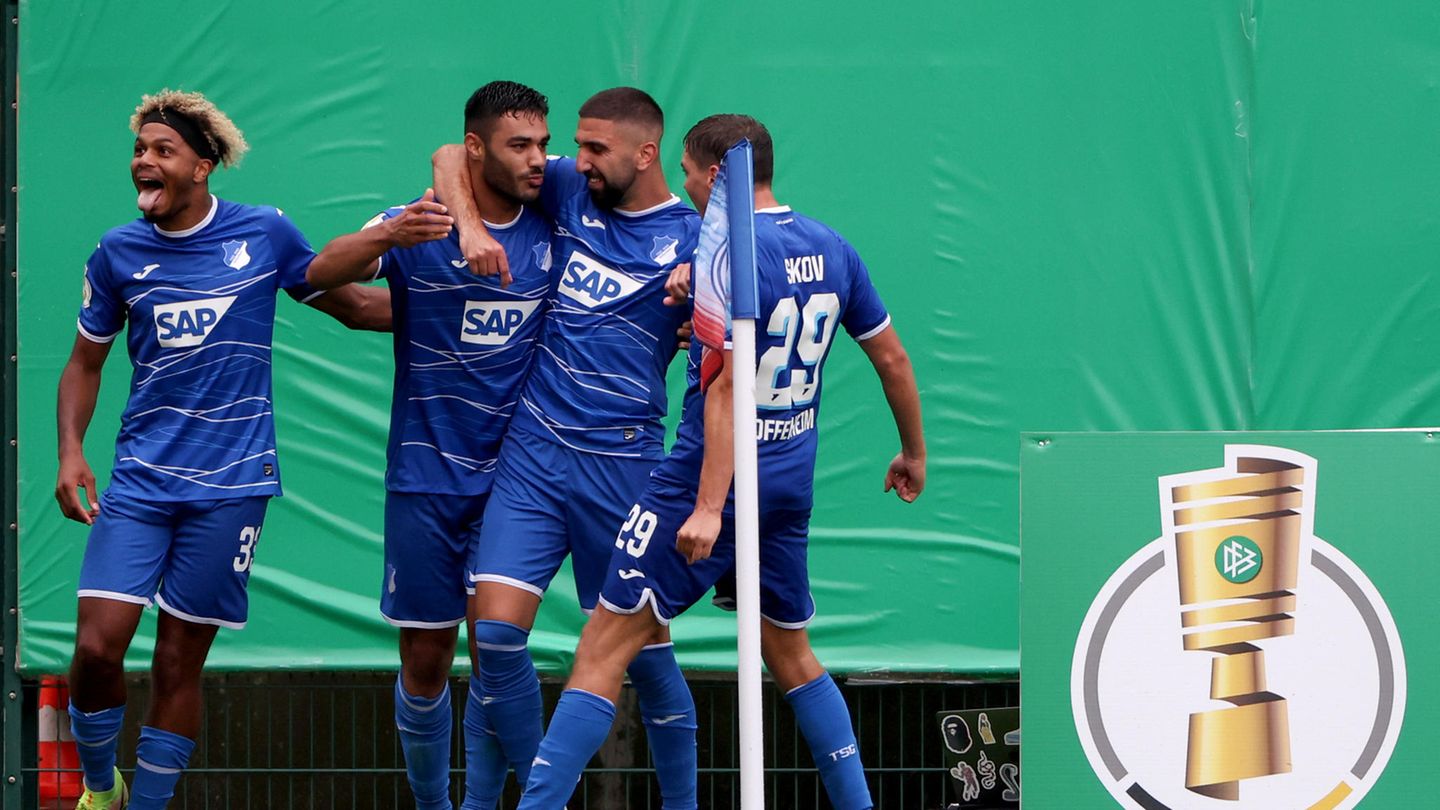 Europa bleibt wieder nur ein Traum!  Auch mit dem neuen Trainer André Breitenreiter verfehlen die Kraichgauer den Einzug in einen internationalen Wettbewerb. Wie in der Vorsaison fehlt die Konstanz, um ganz vorne mitzumischen.