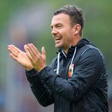 Kein Abstiegskampf unter Maaßen!  In Augsburg herrscht Aufbruchsstimmung. Mit Neu-Coach Enrico Maaßen spielt der zittererprobte FCA endlich eine sorgenfreie Saison. Für eine Europa-League-Teilnahme wie unter Markus Weinzierl 2015 reicht es nicht, aber mit dem Abstiegskampf haben die Fuggerstädter diesmal nichts zu tun.