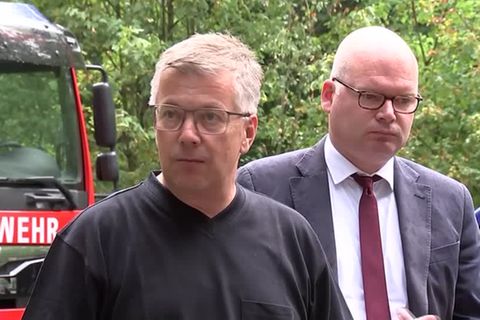 Video: Brand im Grunewald: "Werden die Lage in den Griff bekommen"