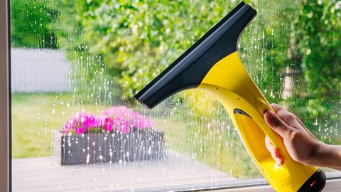 Bosch Home and Garden Akku-Fenstersauger heute um 35 Prozent reduziert