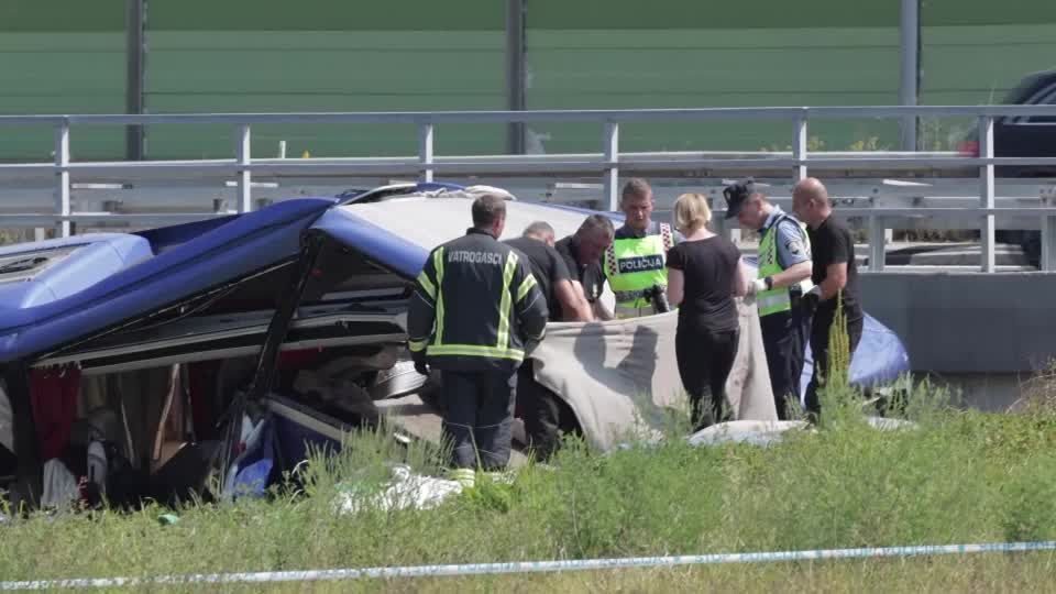 Video: Mehrere Tote bei Busunglück in Kroatien Video: Mehrere Tote bei Busunglück in Kroatien