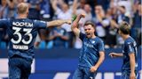 Der Bochumer Kevin Stöger bejubelt sein Traumtor