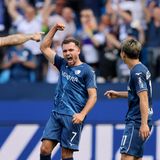 Der Bochumer Kevin Stöger bejubelt sein Traumtor