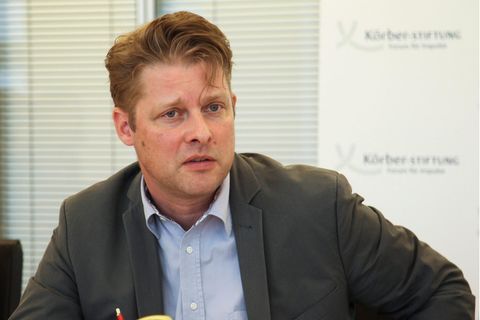 Guido Steinberg bei einer Pressekonferenz