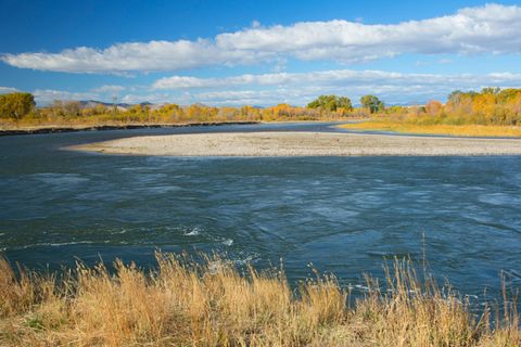 Der Missouri River ist mit mehr als 3700 Kilometer Länge der längste Fluss der USA