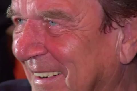 Video: Kein Parteiausschluss für Schröder