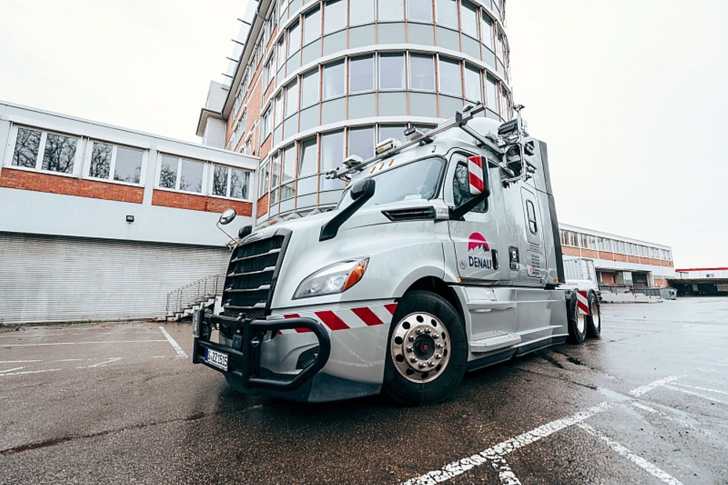 Autonom fahrender Freightliner Cascadia