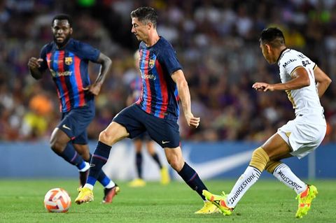 Robert Lewandowski im Trikot des FC Barcelona bei einem Testspiel