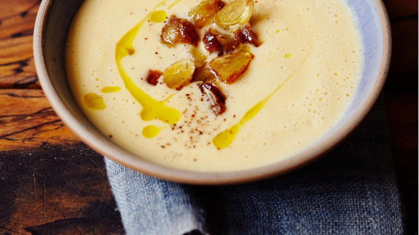 Blick auf die Steckrüben-Kürbis-Suppe