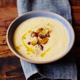 Blick auf die Steckrüben-Kürbis-Suppe