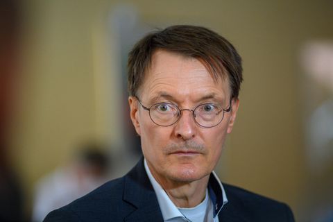 Vor der Gesundheitsministerkonferenz gibt Lauterbach ein Interview
