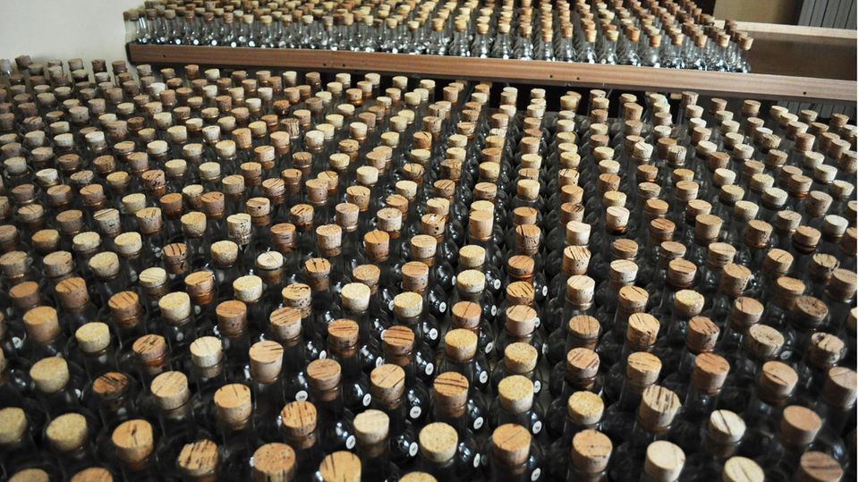 Balsamico-Essig Italien Slowenien Im Norden von Modena befinden sich eine Reihe von Herstellern und Zulieferfirmen des weltberühmten Essigs "Aceto Balsamico di Modena", die dieses besondere Gütesiegel tragen dürfen.