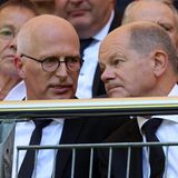 Uwe Seeler Abschied - Olaf Scholz und Peter Tschentscher