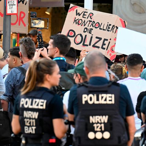Demonstration nach tödlichen Schüssen auf 16-Jährigen