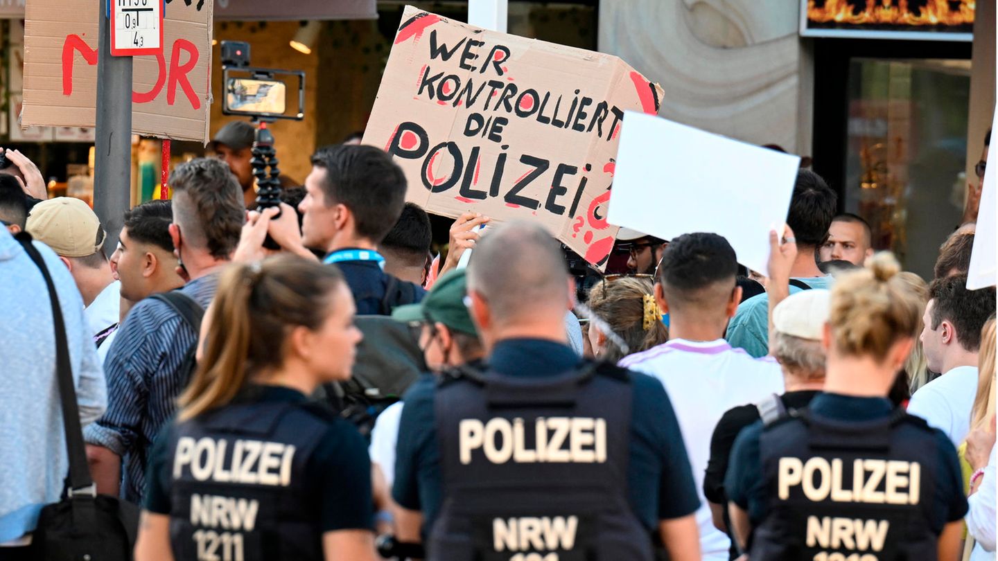 Demonstration nach tödlichen Schüssen auf 16-Jährigen