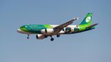 Aer Lingus, die nationale Fluggesellschaft Irlands mit Sitz in Dublin, hat ihren Airbus A320 mit der Registrierung EI-DEI für die Green Spirit Irish Rugby Team lackieren lassen.