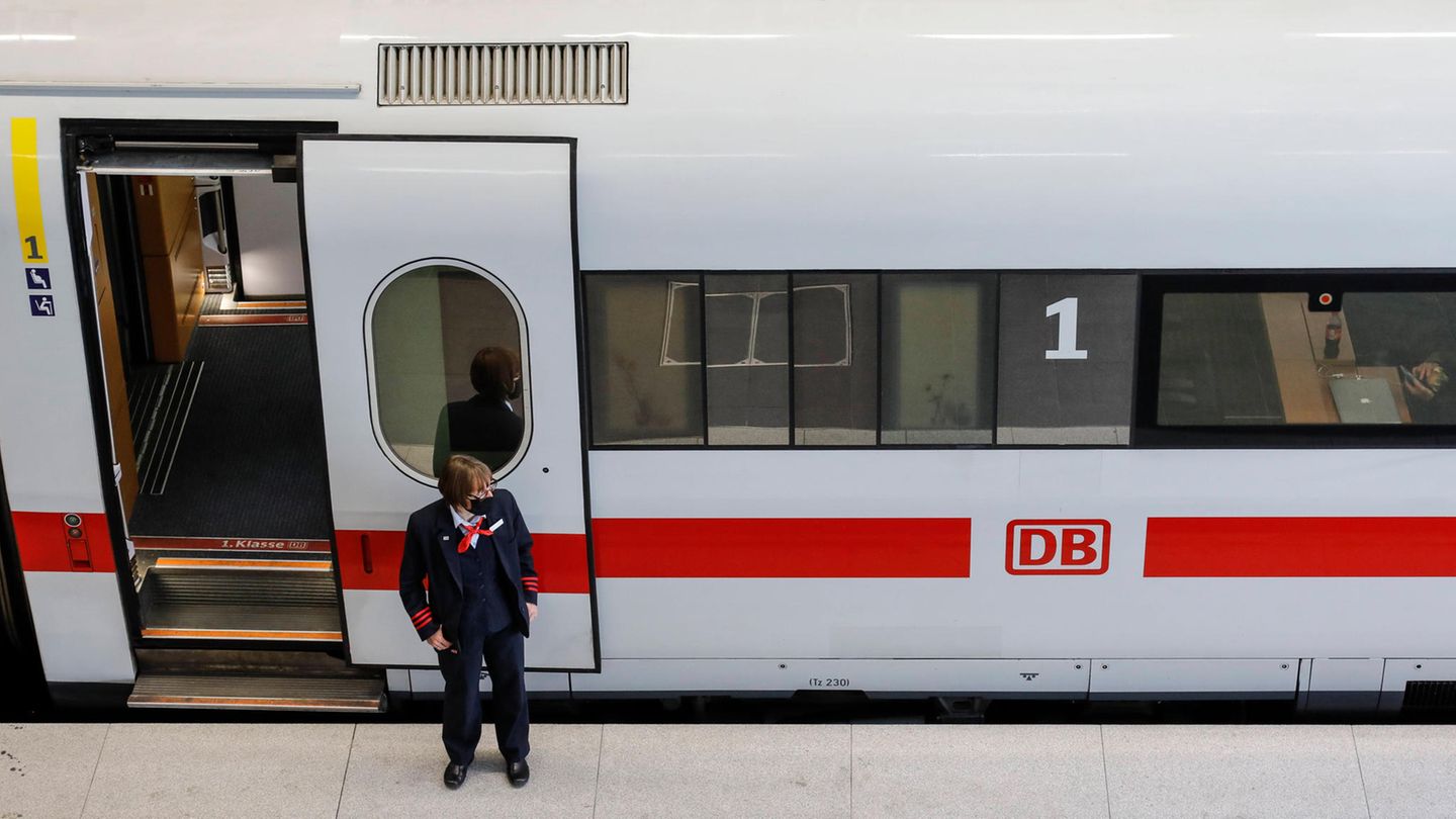ICE Bahnsteig