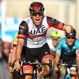 Radsport  Der Radsport ist mit seinen Disziplinen Straßenrennen (im Bild links der deutsche Sprinter Pascal Ackermann), Bahnrad, BMX und Mountainbike vertreten. Die Wettbewerbe strecken sich über den gesamten Zeitraum vom 11. bis zum 21. August. BMX und Mountainbike absolvieren ihren Parcours im Olympia-Park. Die Bahnrad-Wettbewerbe werden in der Olympiahalle ausgetragen, die Straßen-Wettbewerbe vor den Toren der Stadt.