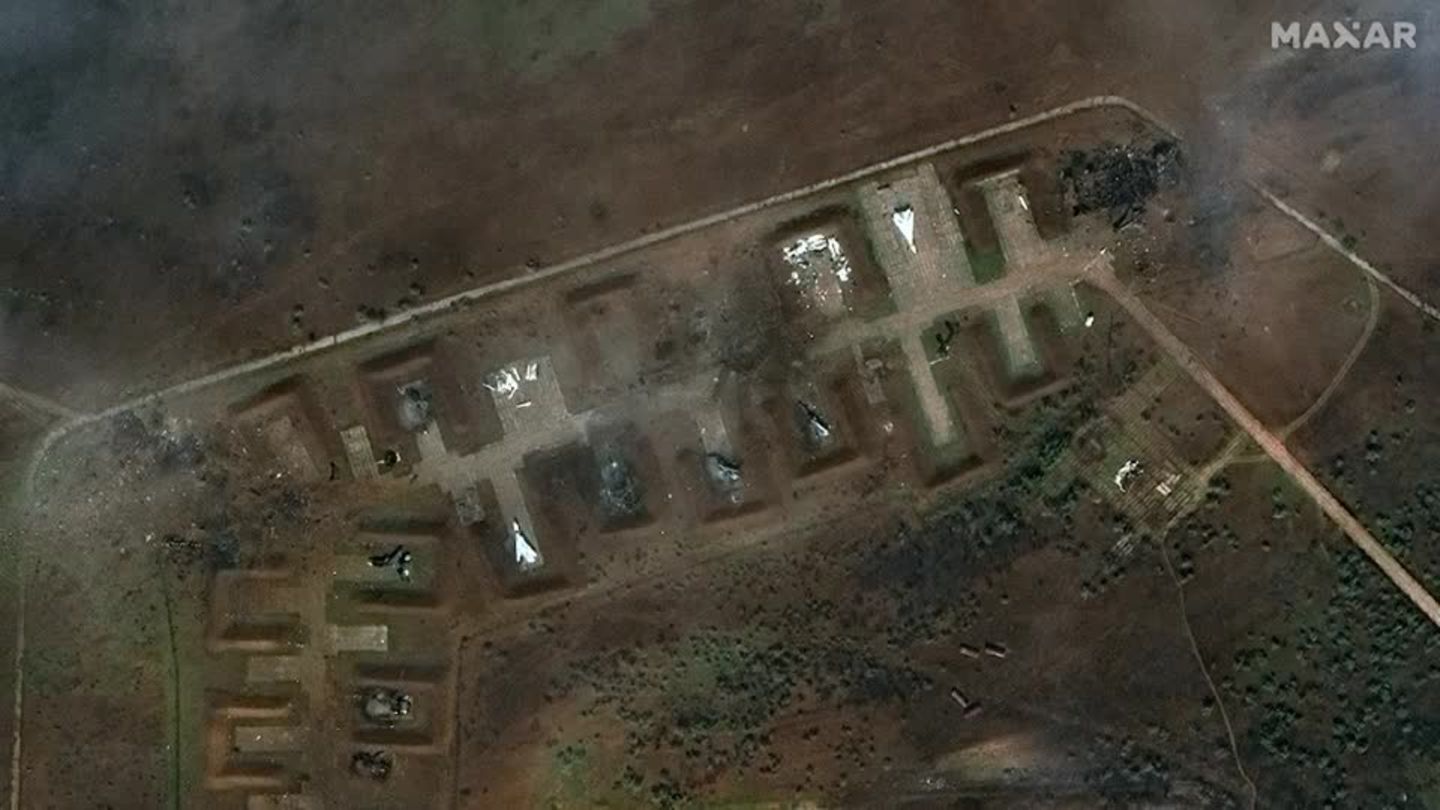 Crimea: Satellite Images Show Severe Damage To Russian Base (video ...