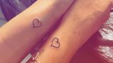 Die Tattoos von Sarah Connor und Summer: Herzchen