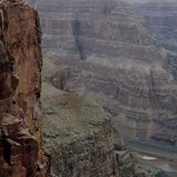 Über dem Gran Canyon steht diese Aussichtsplattform in den USA. Das Glas stammt übrigens von einem deutschen Hersteller.