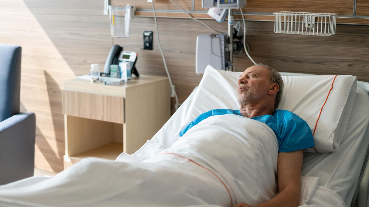 Eine beunruhigende Vorstellung. Patienten könnten zur Sterbehilfe überredet werden, um der Gemeinschaft nicht zur Last zu fallen (Symbolbild).