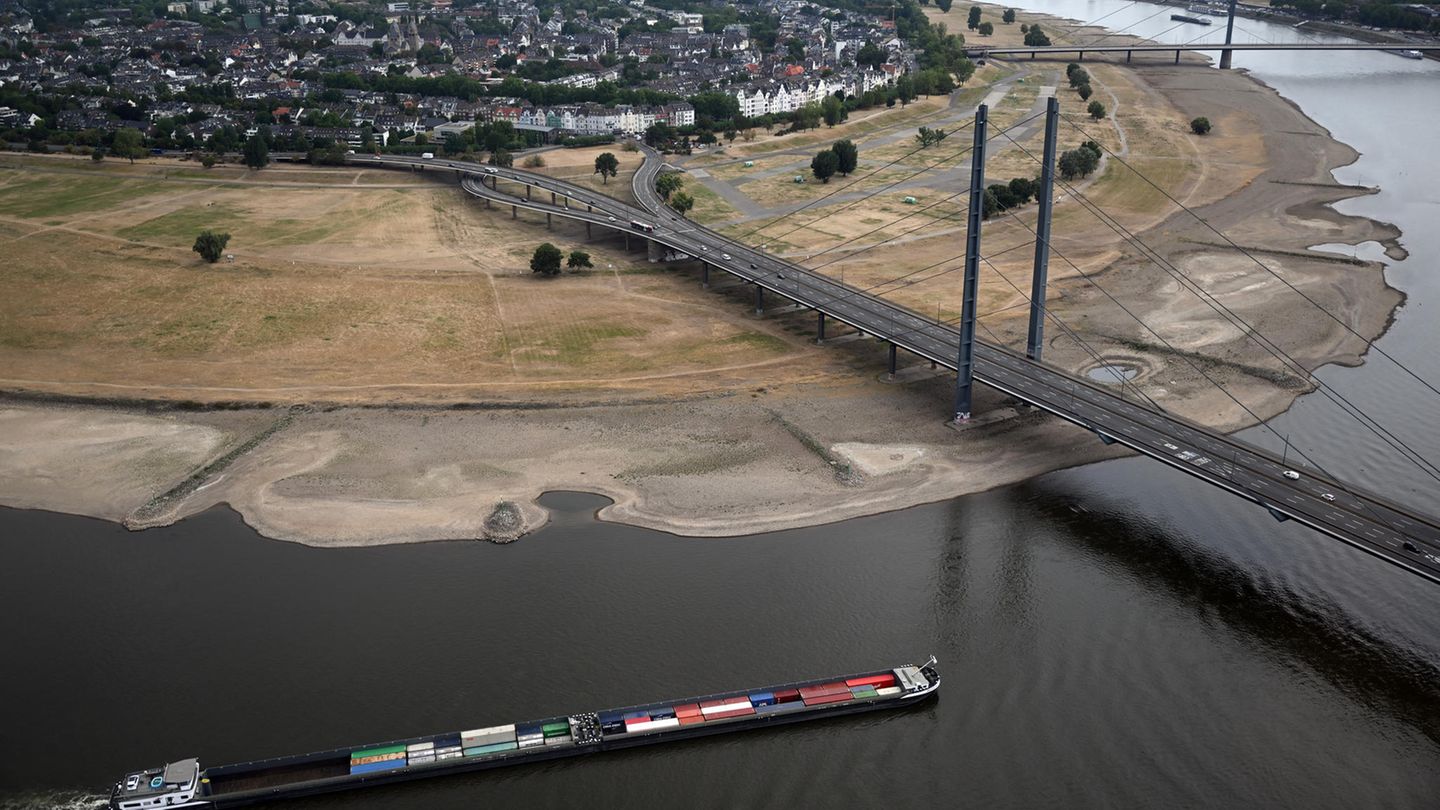 Rhein trocken - Düsseldorf
