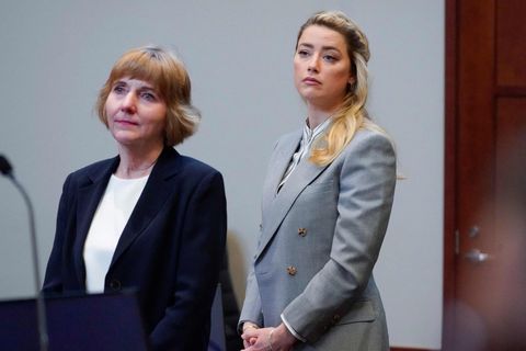 Elaine Bredehoft und Amber Heard