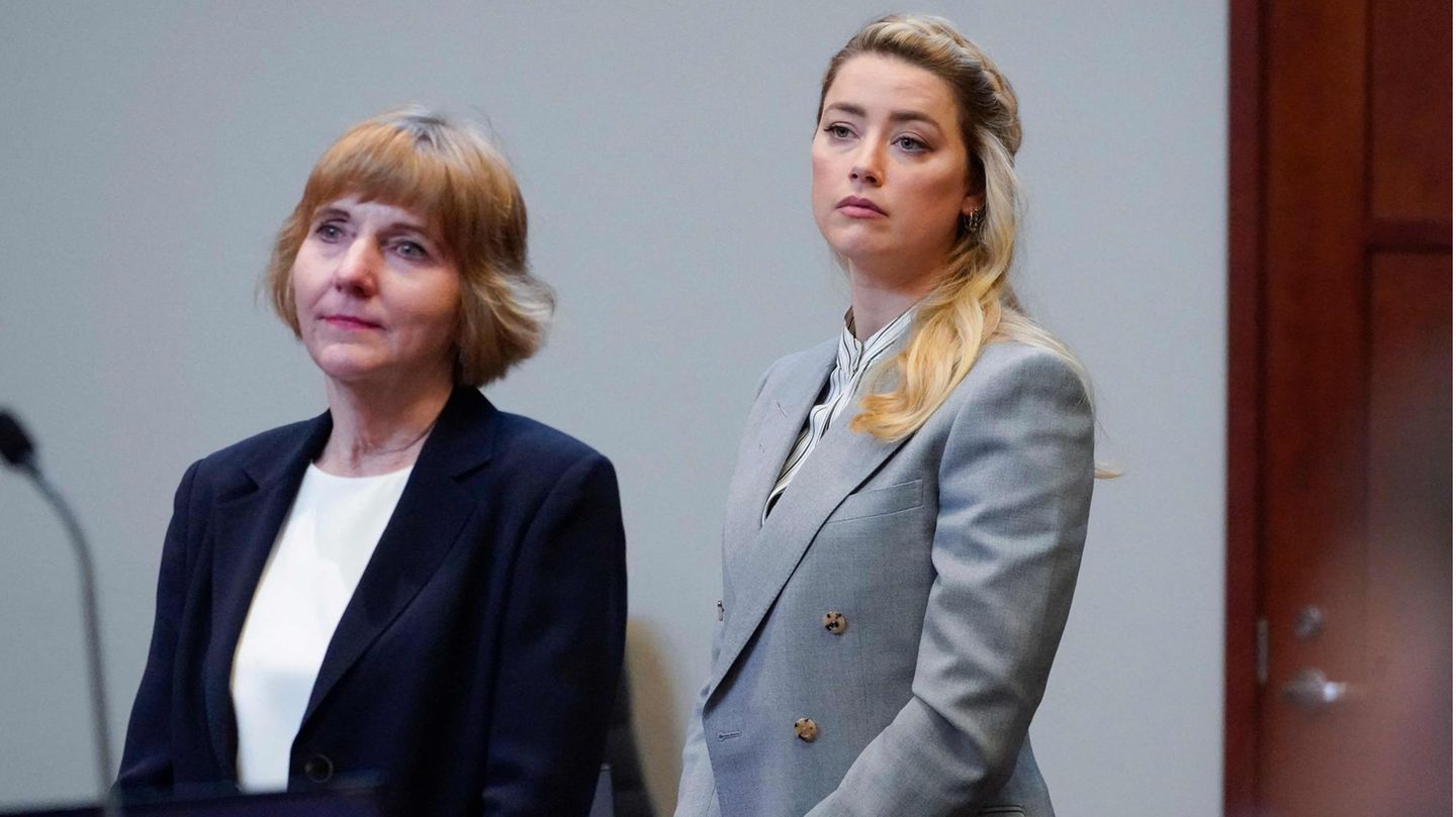 Elaine Bredehoft und Amber Heard