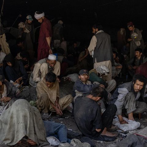 Drogenabhängige unter einer Brücke im Kabuler Stadtteil Pol-e Sokhta