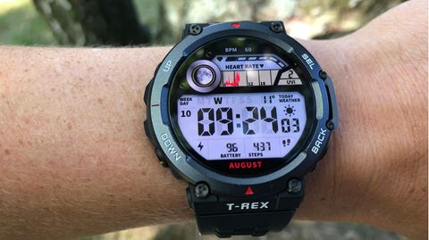 Amazfit T-Rex 2 im Test: Blick aufs Ziffernblatt der GPS-Smartwatch