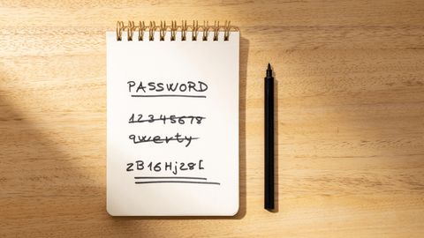 Zu komplizierte Passwörter sind laut dem BSI nicht hilfreich. Und sogar aufschreiben ist nun nicht mehr ausgeschlossen.