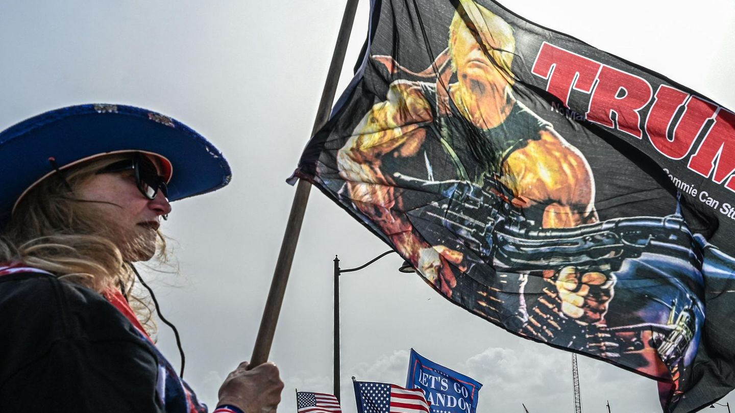 Trump raid: “Defund the FBI” – how rights use “Black Lives Matter” of all things