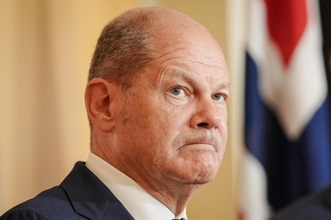 Die Staatsanwaltschaft Köln hat eine verdächtige E-Mail im Postfach der Scholz-Vertrauten Jeanette Schwamberger gefunden