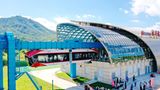Der imposante "Bahnhof" der Versuchsanlage zeigt, dass große Hoffnungen auf dem Projekt liegen.