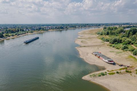 Die Binnenschifffahrt auf dem Rhein ist aufgrund der Dürre eingeschränkt
