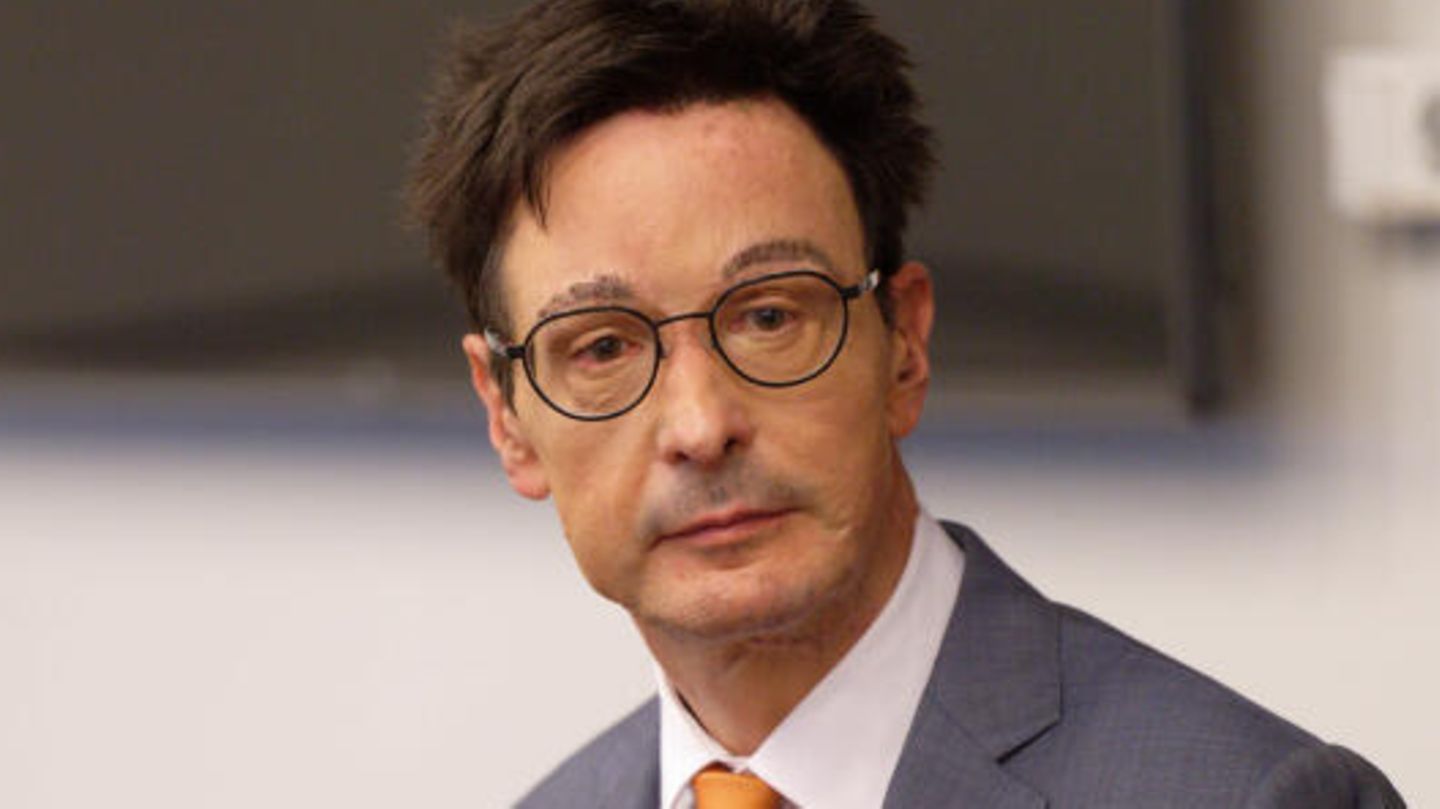 Energiemanager Bernhard Günther ist bis heute durch ein Säure-Attentat auf ihn gekennzeichnet