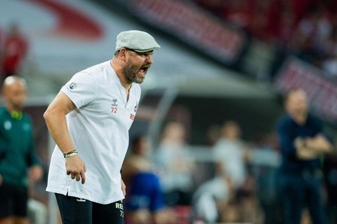 Kölns Coach Steffen Baumgart schreit am spielfeldrand