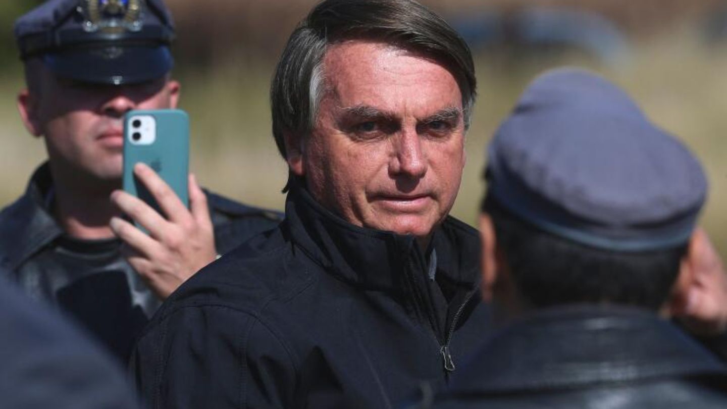 Eineinhalb Monate vor der Präsidentschaftswahl in Brasilien hat Amtsinhaber Jair Bolsonaro offiziell den Wahlkampf begonnen