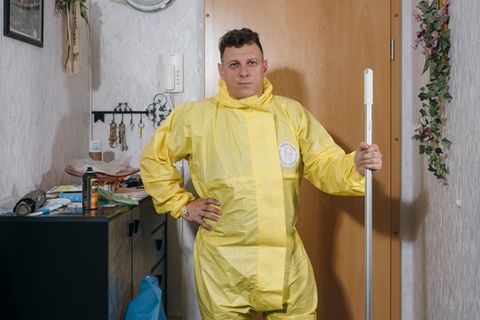 Thomas Kundt arbeitet seit neun Jahren als Tatortreiniger. Auch wenn er bereits vieles gesehen und gereinigt hat, jeder Tatort bringt neue Herausforderungen und Überraschungen mit sich