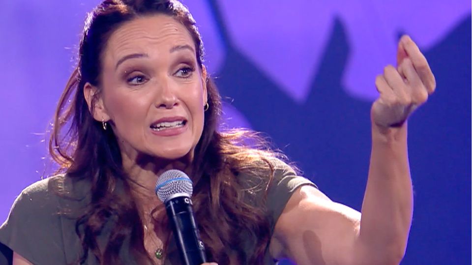 "Feminismus unter der Gürtellinie" – Caroline Kebekus mit Show "Pussy Nation" "Feminismus unter der Gürtellinie" – Caroline Kebekus mit Show "Pussy Nation"
