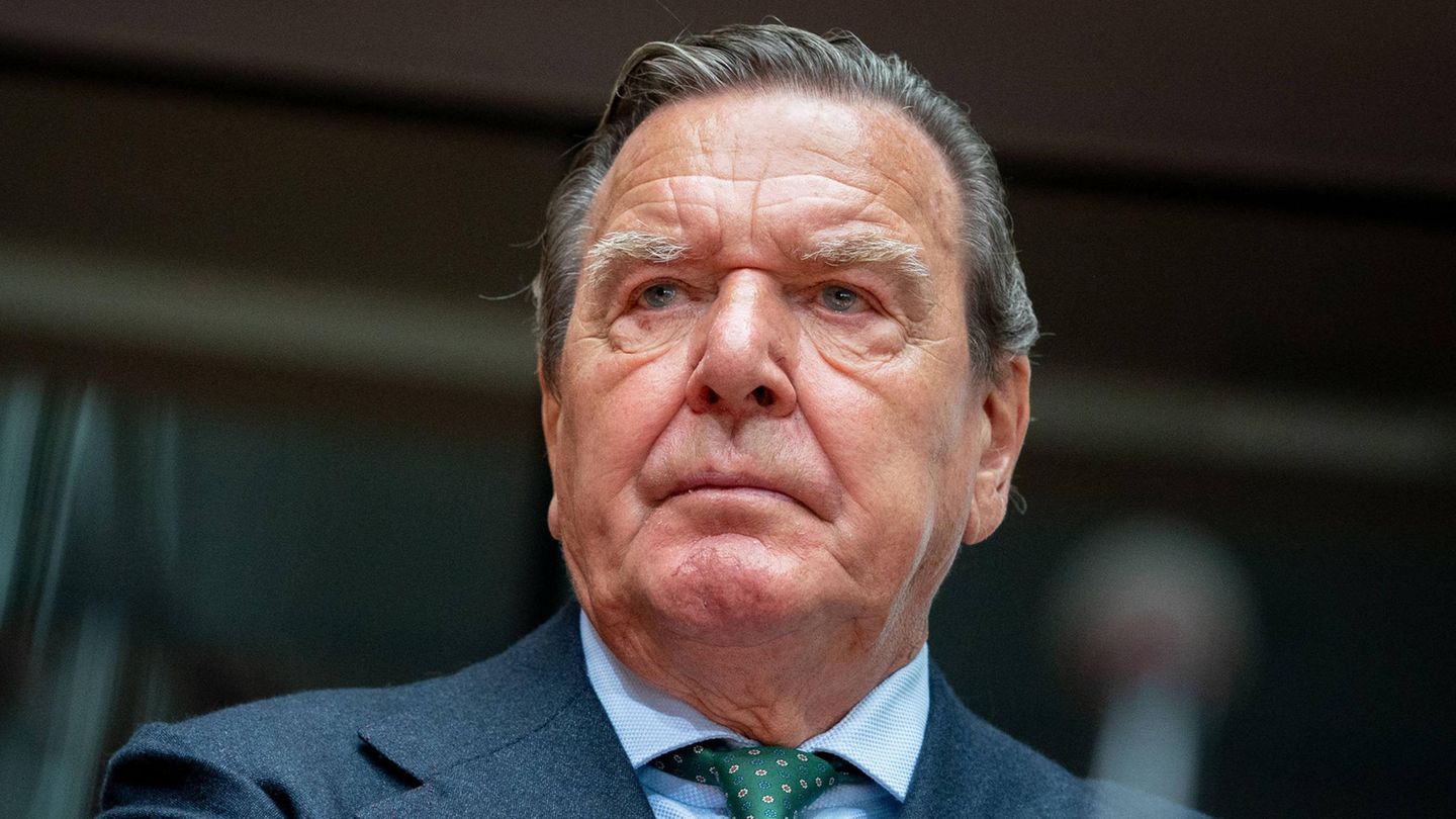 SPD-Ausschlussverfahren gegen Ex-Kanzler gerhard Schröder