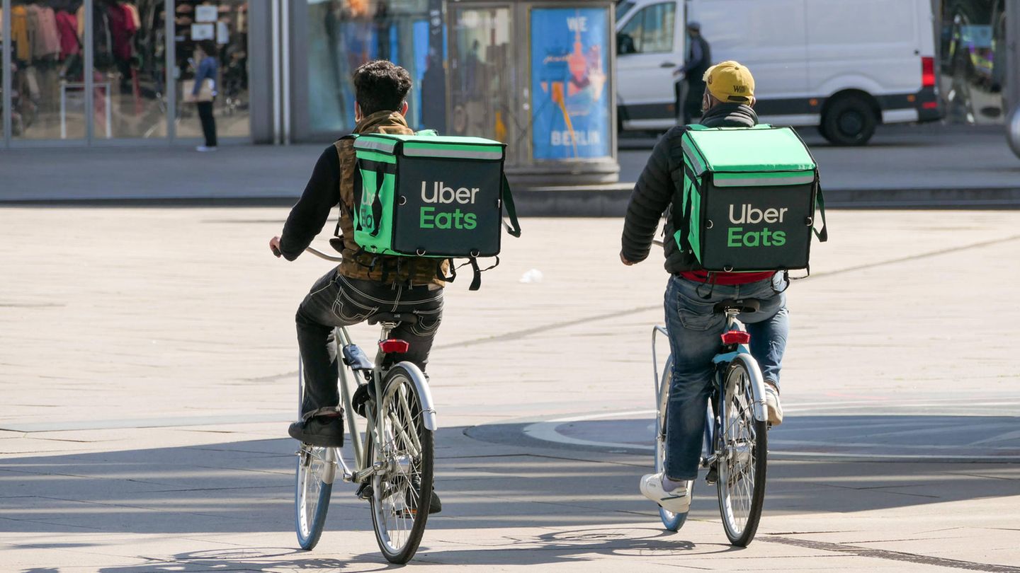 Lieferfahrer auf dem Fahrrad