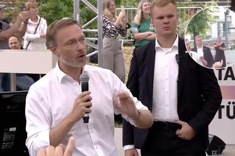 Video: Tag der offenen Tür: Lindner stellt sich kritischen Fragen