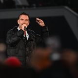 Schlagersänger Florian Silbereisen begrüßt die Fans