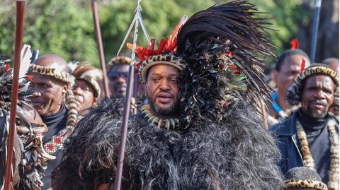 Misuzulu kaZwelithini zum neuen Zulu-König gekrönt