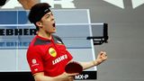 GOLD: Dang Qiu im Tischtennis-Einzel der Herren. Qiu besiegt den Slowenen Darko Jorgic mit 4:1 (10:12, 14:12, 11:8, 11:9, 11:2) und sorgte so im Tischtennis-Endspiel für den viel gefeierten Abschluss der Titelkämpfe. "Natürlich ist das irgendwo unerwartet. Jetzt bin ich erstmal sprachlos. Ich kann es noch gar nicht fassen, um ehrlich zu sein", sagte Qiu, dessen Worte im laustarken Applaus beinahe untergingen. "Wenn man Mister Europameisterschaft Timo Boll aus dem Turnier wirft, muss man vielleicht auch das Turnier gewinnen", scherzte Qiu.