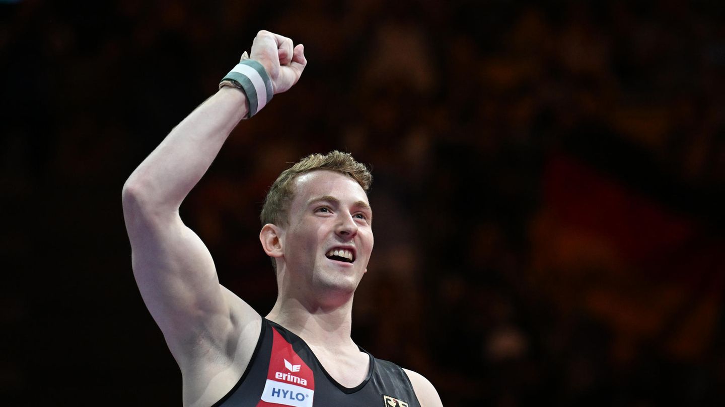 Alle deutschen Gewinner: BRONZE: Nils Dunkel im Turnen auf dem Pauschenpferd. Der 25 Jahre alte Erfurter bekam am Sonntag im Gerätefinale 14,633 Punkte für seine Übung. Damit steigerte sich Dunkel in seinem zweiten internationalen Einzelfinale nach EM-Platz vier in Glasgow 2018 am Barren noch einmal gegenüber seiner Leistung im Team-Finale am Vortag, wo er 14,466 Zähler erreicht hatte. Europameister wurde Harutyun Merdinyan aus Armenien mit 14,733 Punkten vor dem Niederländer Loran de Munck (14,700). BRONZE: Nils Dunkel im Turnen auf dem Pauschenpferd. Der 25 Jahre alte Erfurter bekam am Sonntag im Gerätefinale 14,633 Punkte für seine Übung. Damit steigerte sich Dunkel in seinem zweiten internationalen Einzelfinale nach EM-Platz vier in Glasgow 2018 am Barren noch einmal gegenüber seiner Leistung im Team-Finale am Vortag, wo er 14,466 Zähler erreicht hatte. Europameister wurde Harutyun Merdinyan aus Armenien mit 14,733 Punkten vor dem Niederländer Loran de Munck (14,700).