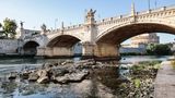 Wenn der Tiber in Rom Niedrigwasser führt, kommen sie zum Vorschein: Die Überreste der Pons Neronianus, der Brücke, die mutmaßlich während der Herrschaft von Kaiser Nero erbaut wurde.